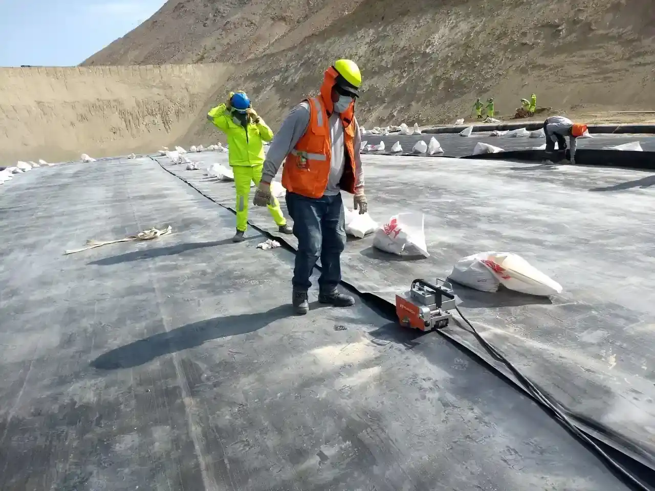 Geosintéticos en Perú 22 Proyectos con Geomembrana 1